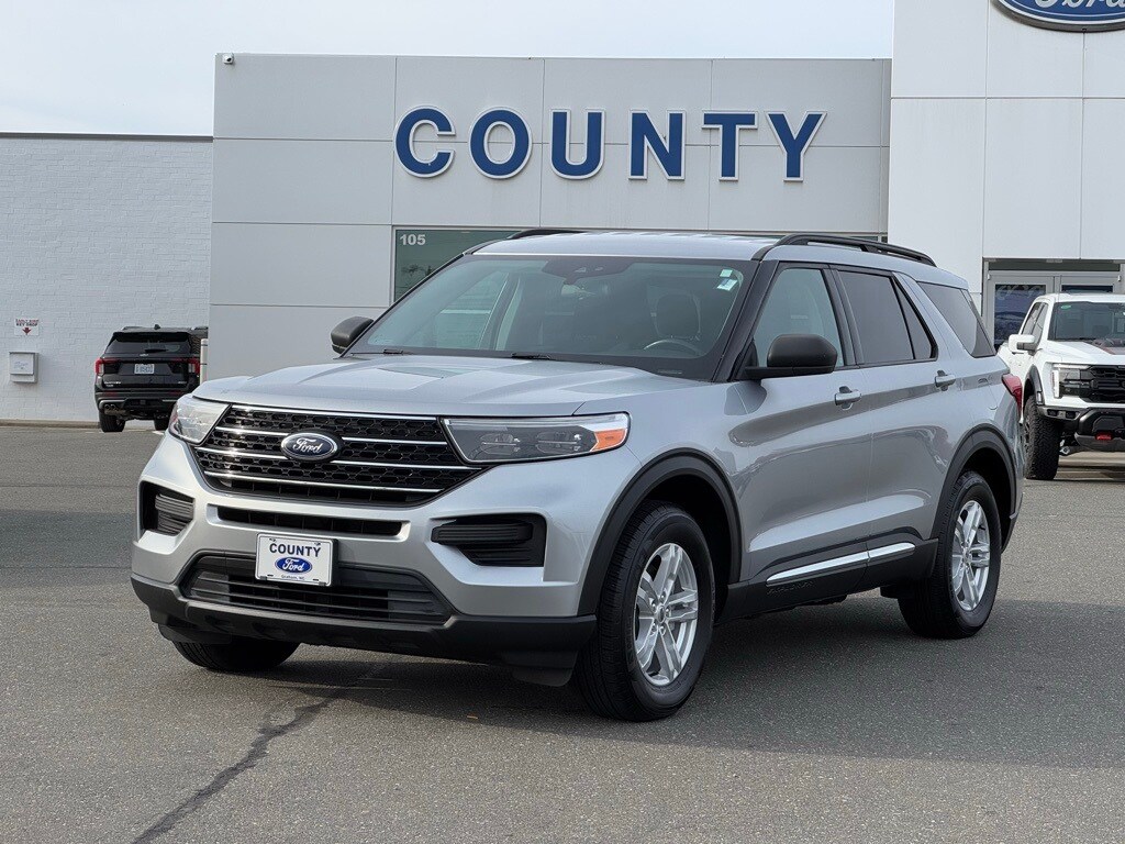 2021 Ford Explorer XLT photo 2