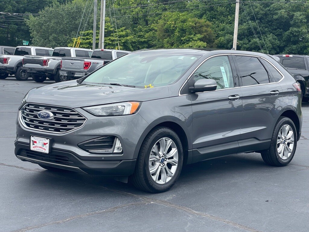 Used 2022 Ford Edge Titanium SUV