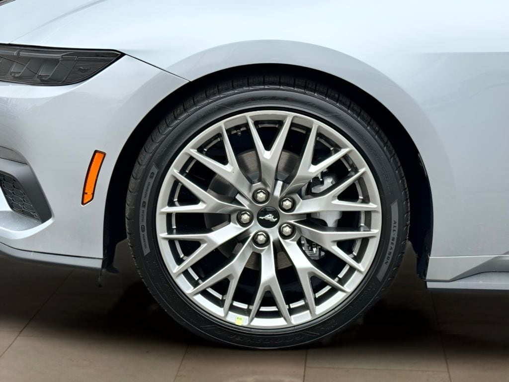 2025 Ford Mustang EcoBoost Premium Convertible - Photo 40