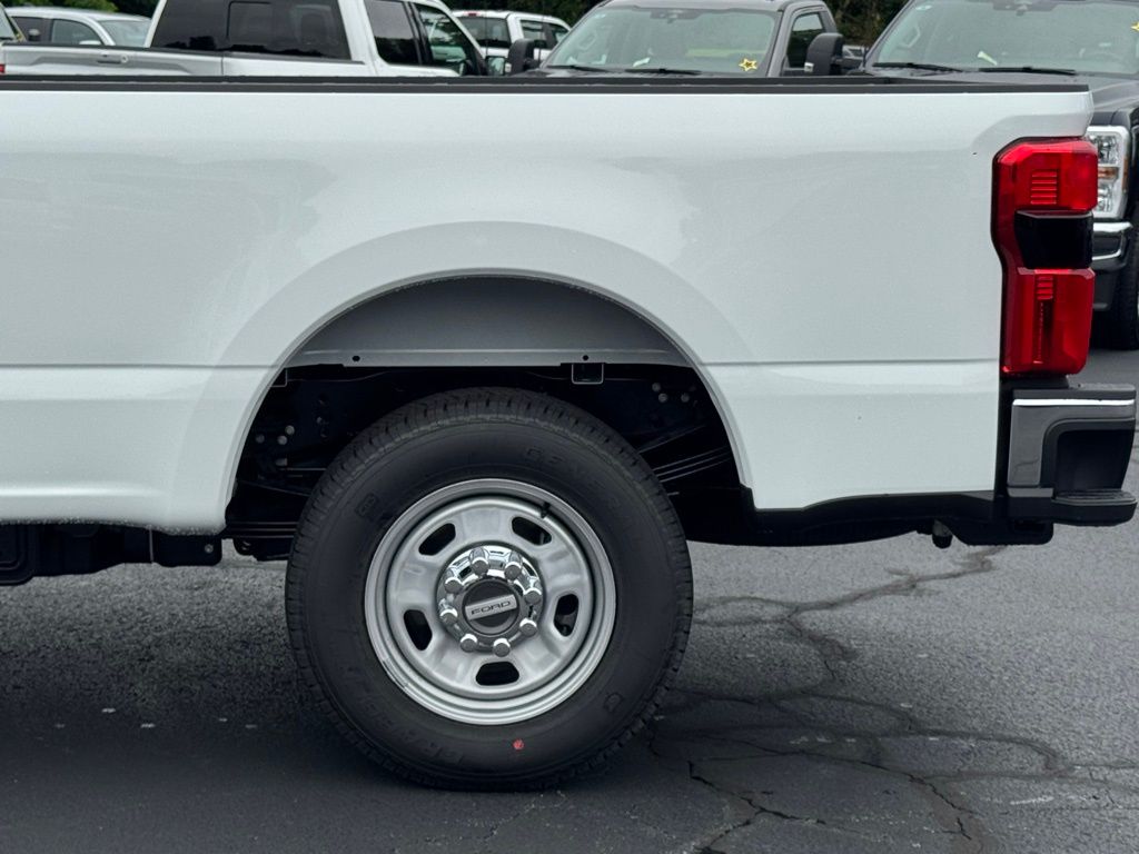 2025 Ford F-350 Super Duty XL - Photo 35