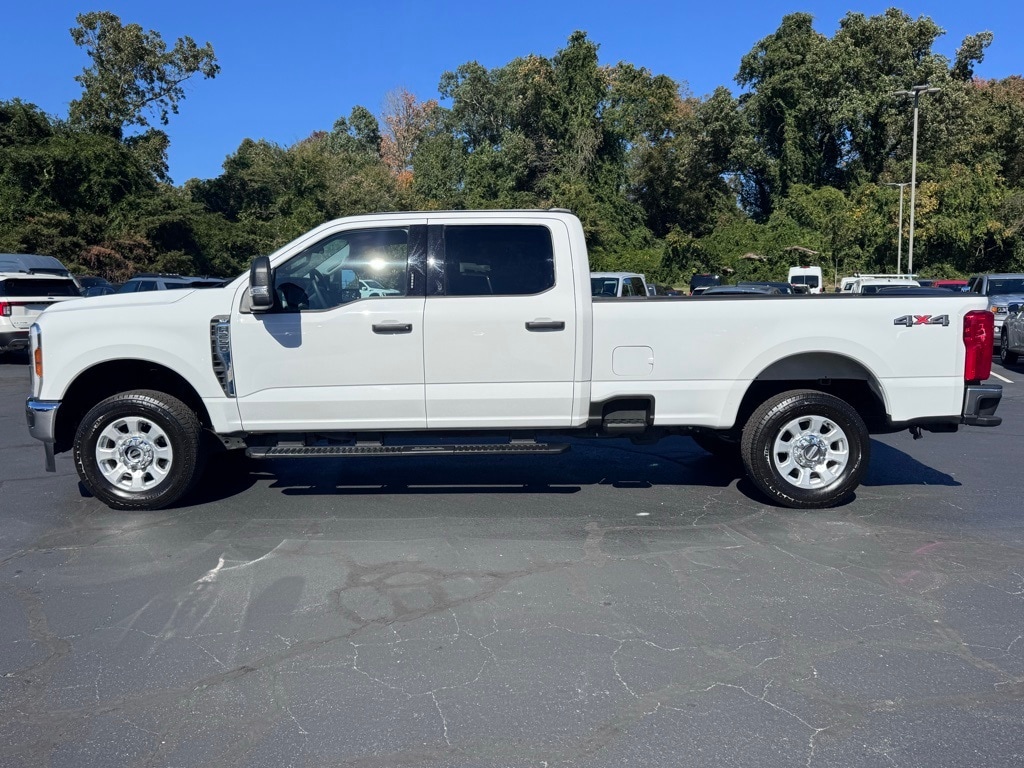 Used 2024 Ford F-250SD XLT Truck