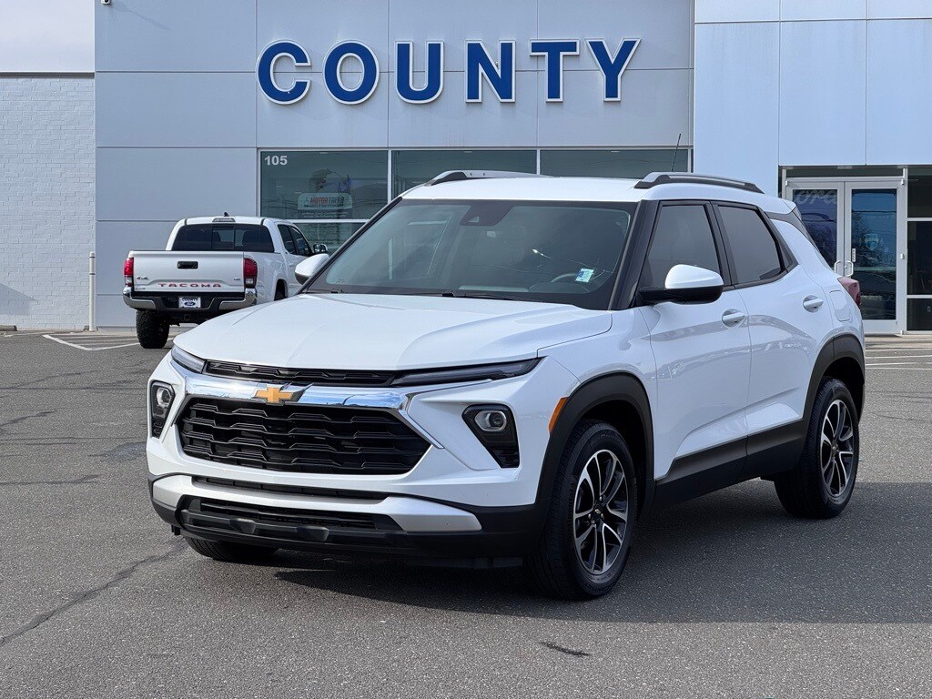 Used 2024 Chevrolet Trailblazer LT SUV