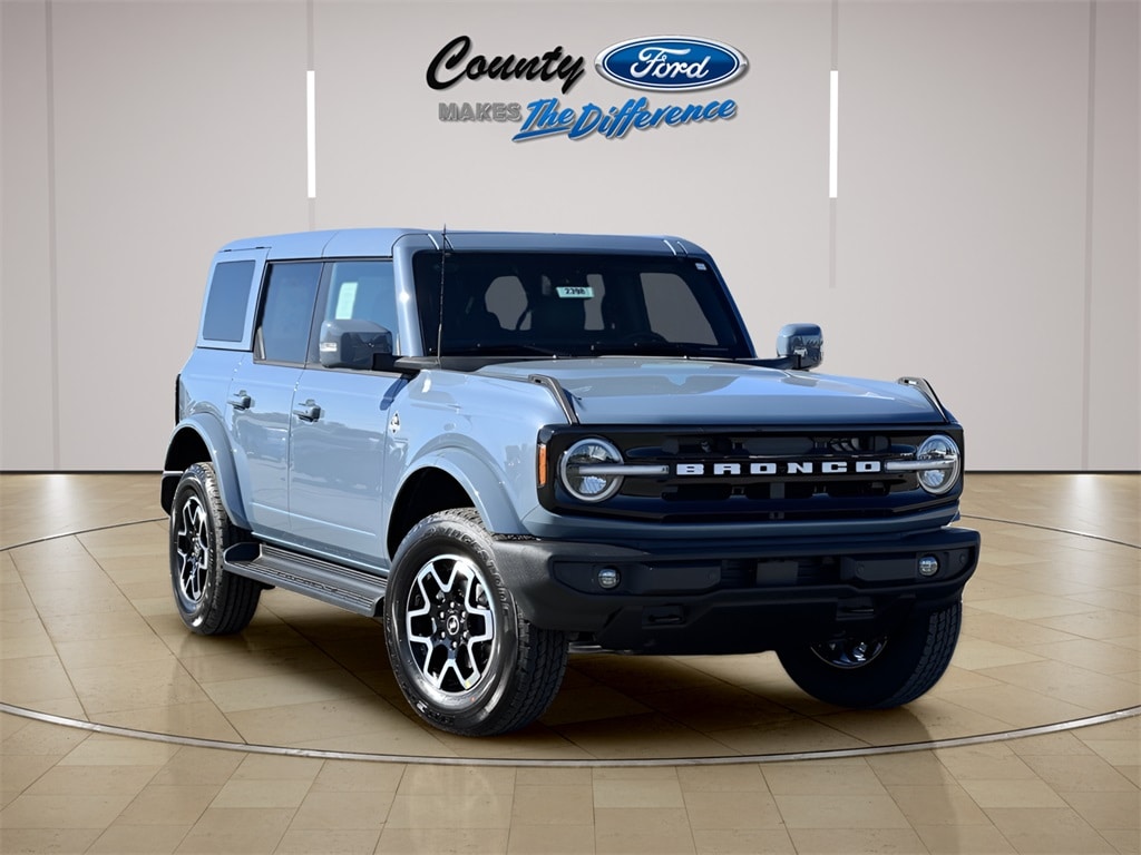 2025 Ford Bronco SUV 