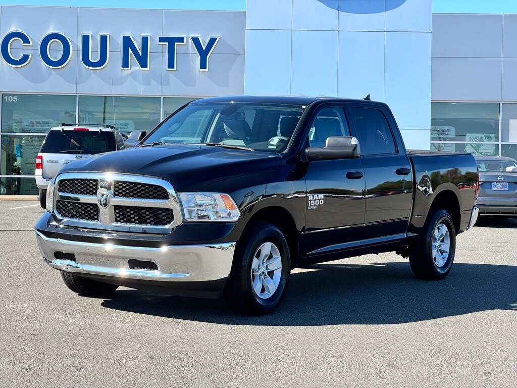 2023 Ram 1500 Classic SLT photo 2