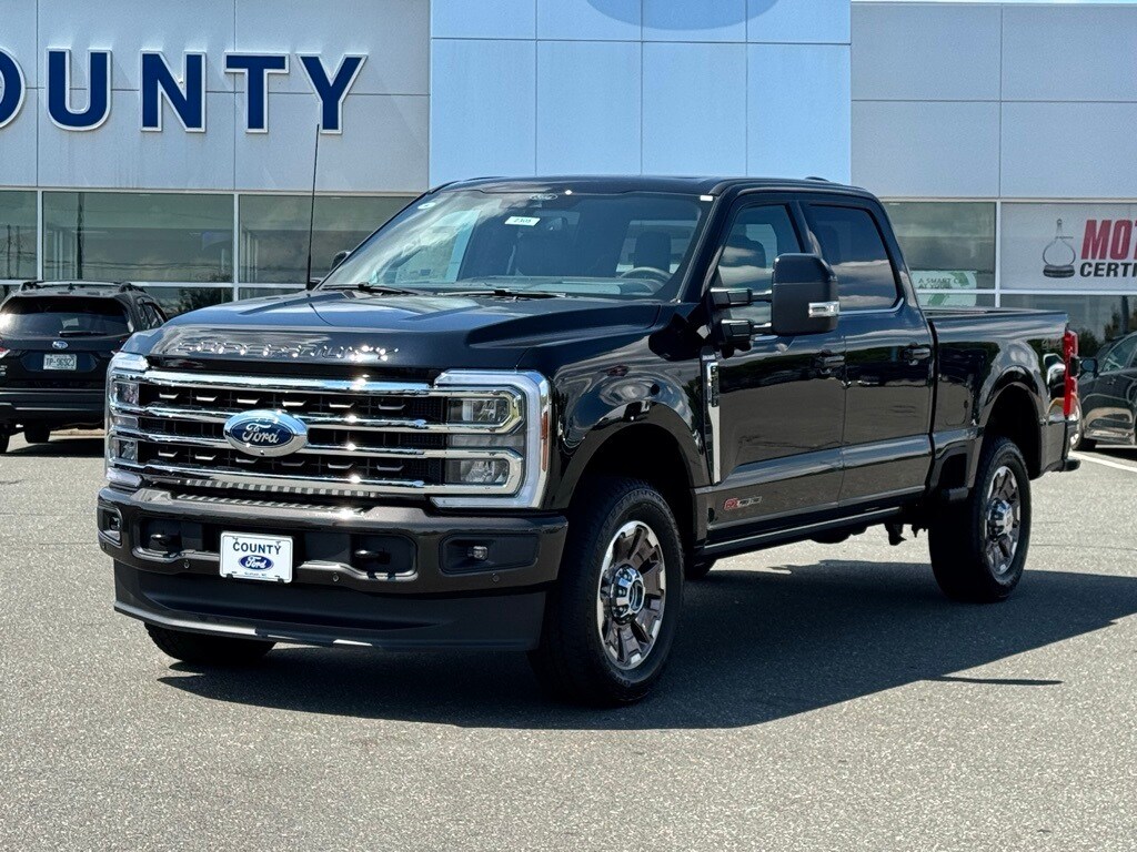 2025 Ford F-250 photo 2