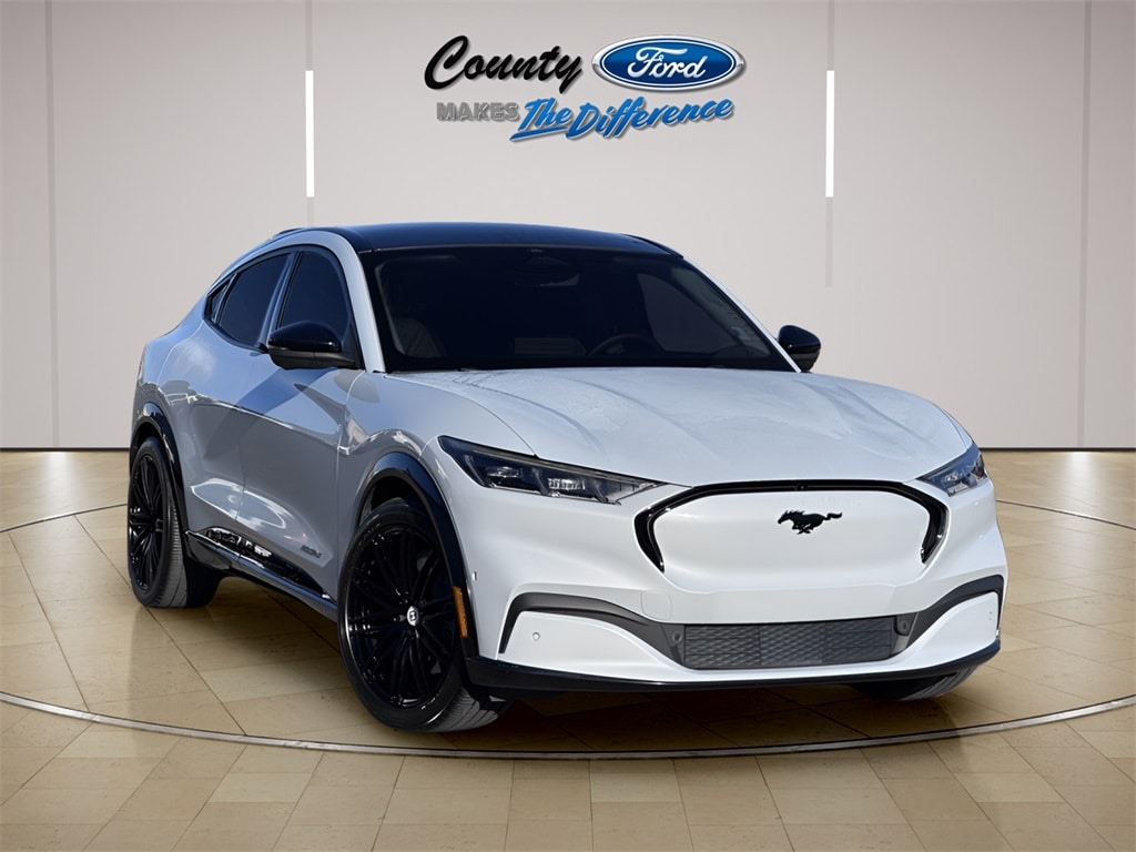 2021 Ford Mustang Base's photo