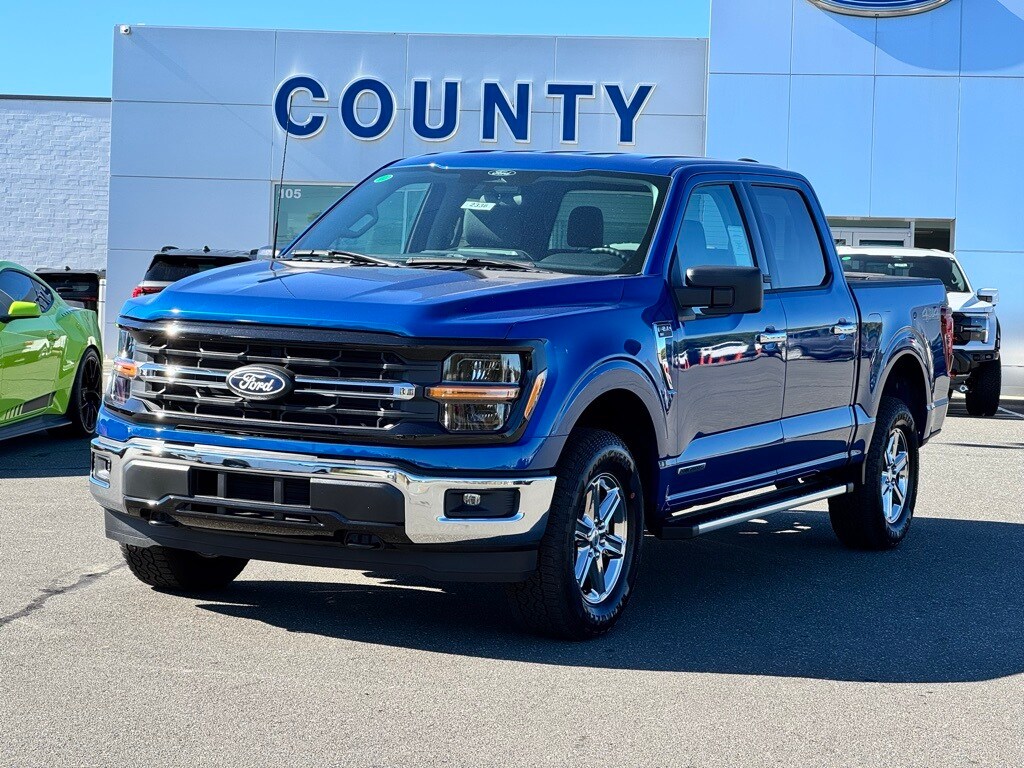 2025 Ford F-150 XLT photo 2
