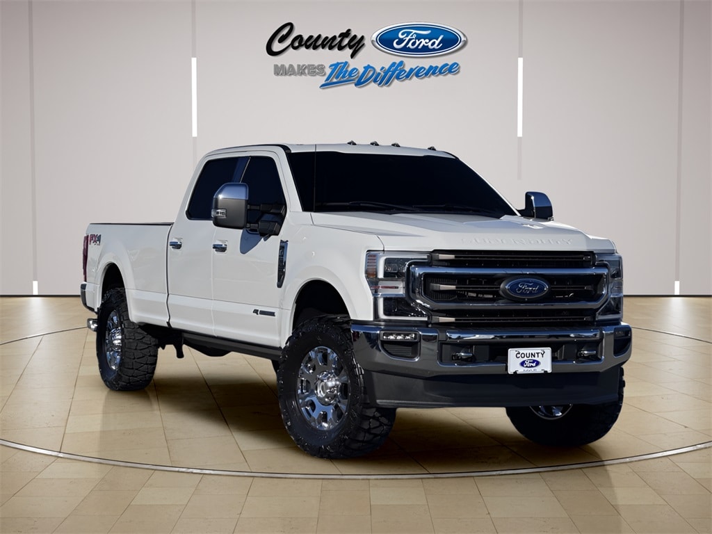 2022 Ford F-350 Super Duty King Ranch's photo