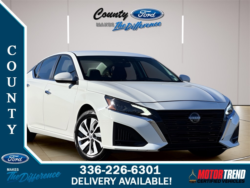 2023 Nissan Altima S's photo