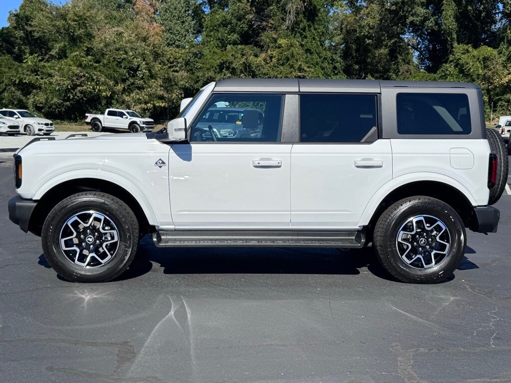 New 2025 Ford Bronco Outer Banks SUV