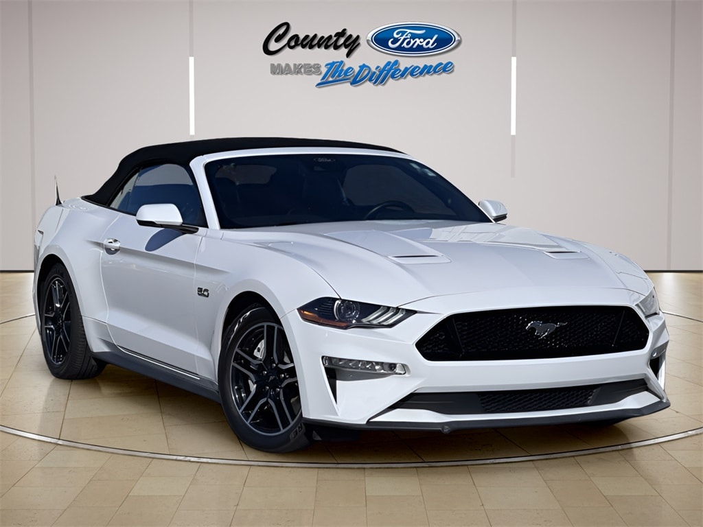 2022 Ford Mustang Convertible 