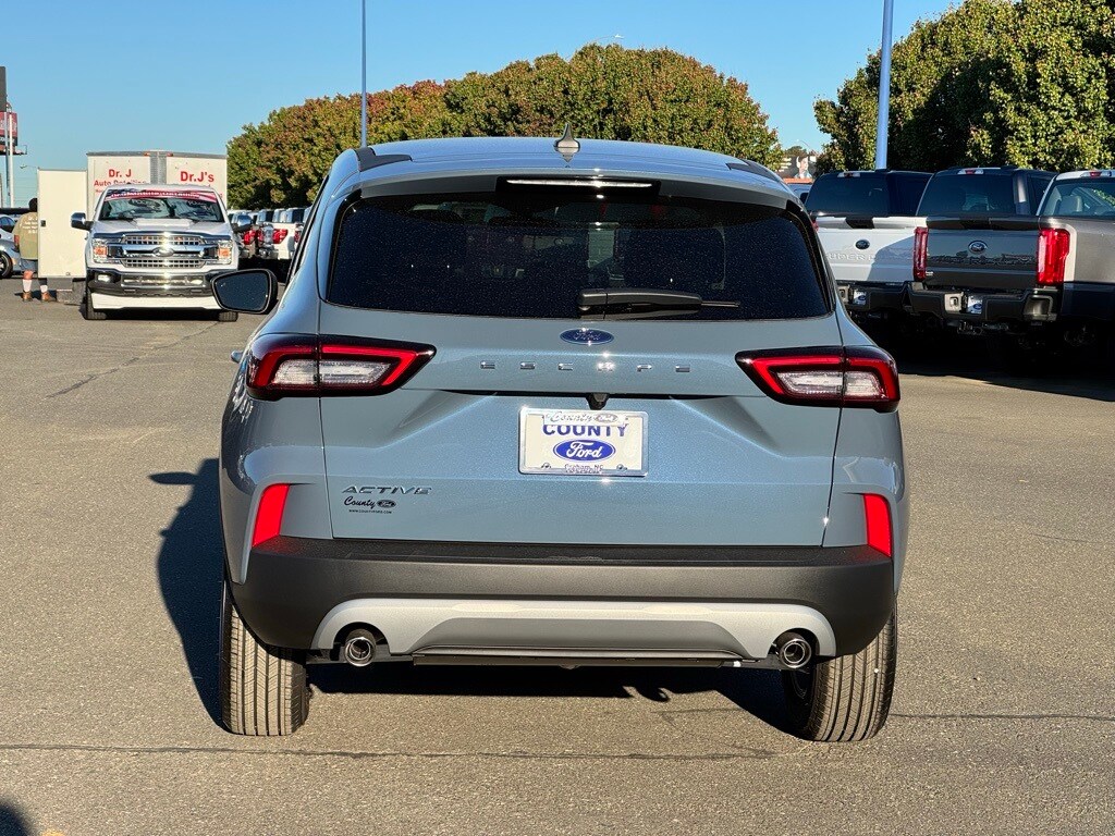 2026 Ford Escape Active photo 3