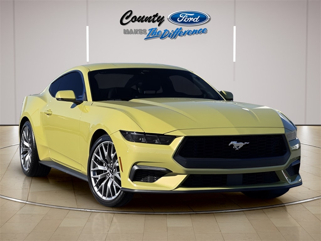 2025 Ford Mustang Coupe 