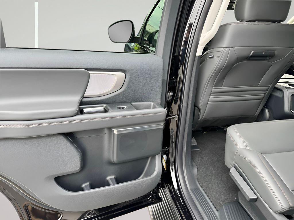 2025 Ford Expedition Active - Photo 31