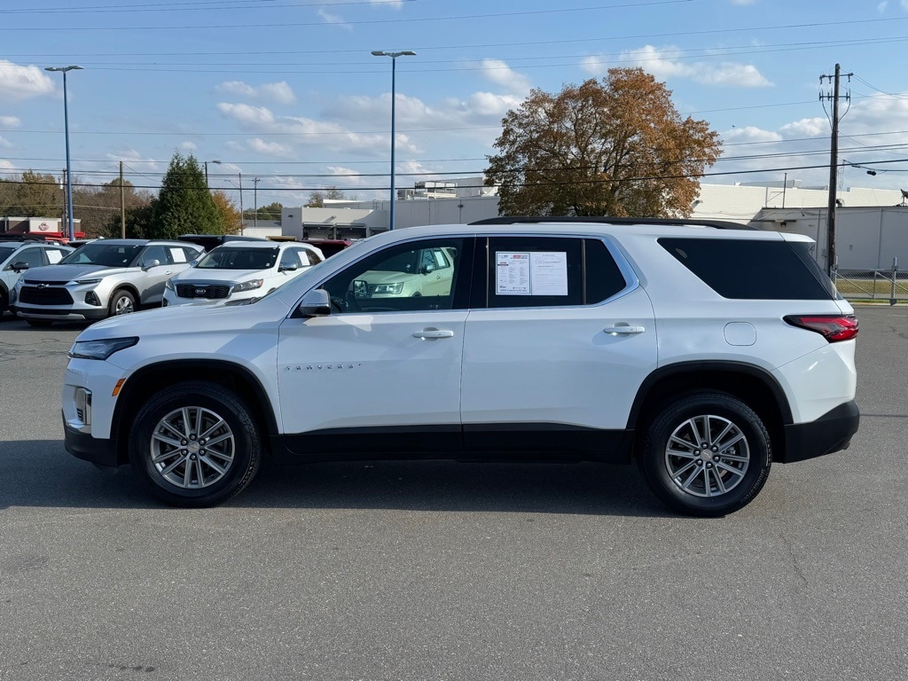 Used 2023 Chevrolet Traverse LT SUV