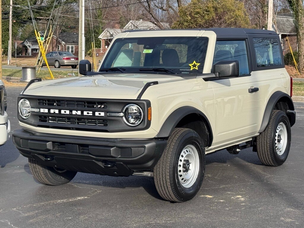 New 2025 Ford Bronco Base SUV