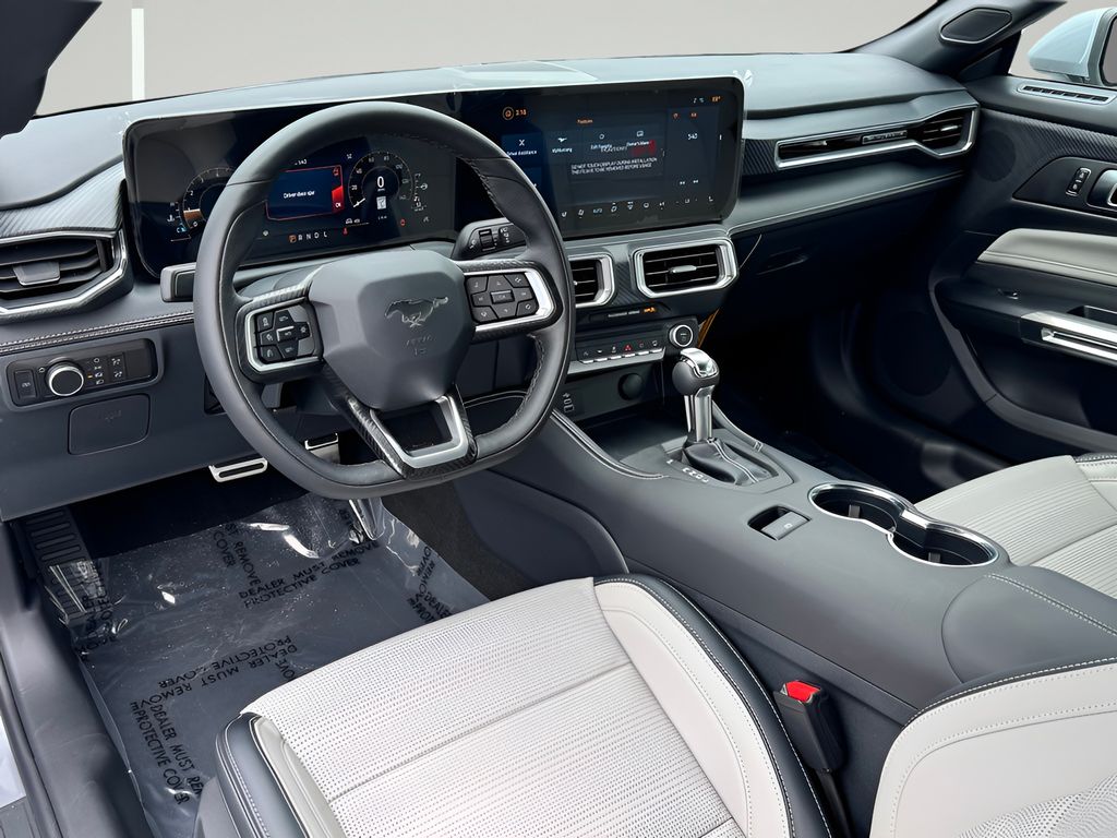 2025 Ford Mustang EcoBoost Premium Convertible - Photo 37