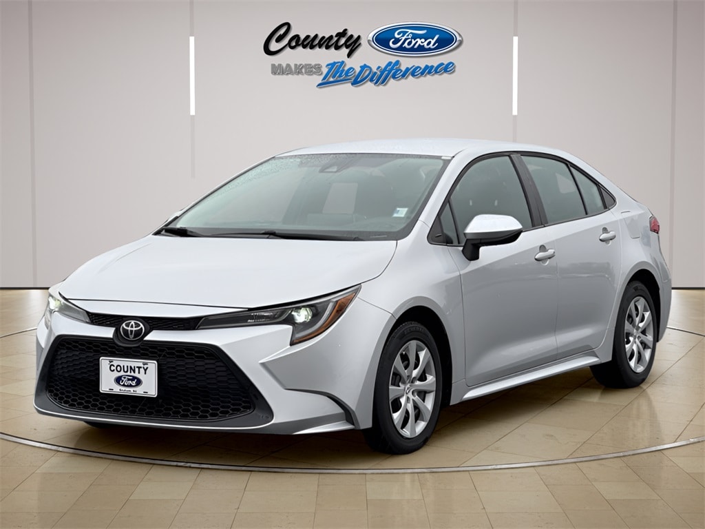 Used 2021 Toyota Corolla LE with VIN 5YFEPMAE0MP246030 for sale in Graham, NC