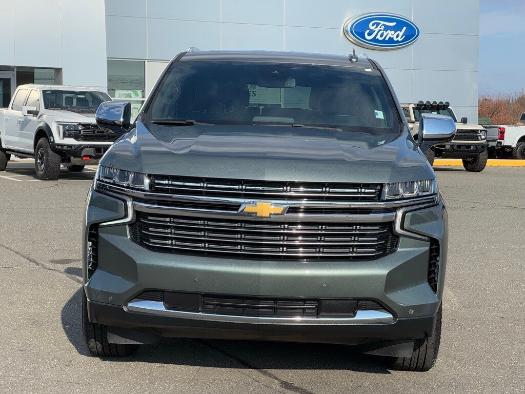 2023 Chevrolet Suburban Premier photo 4