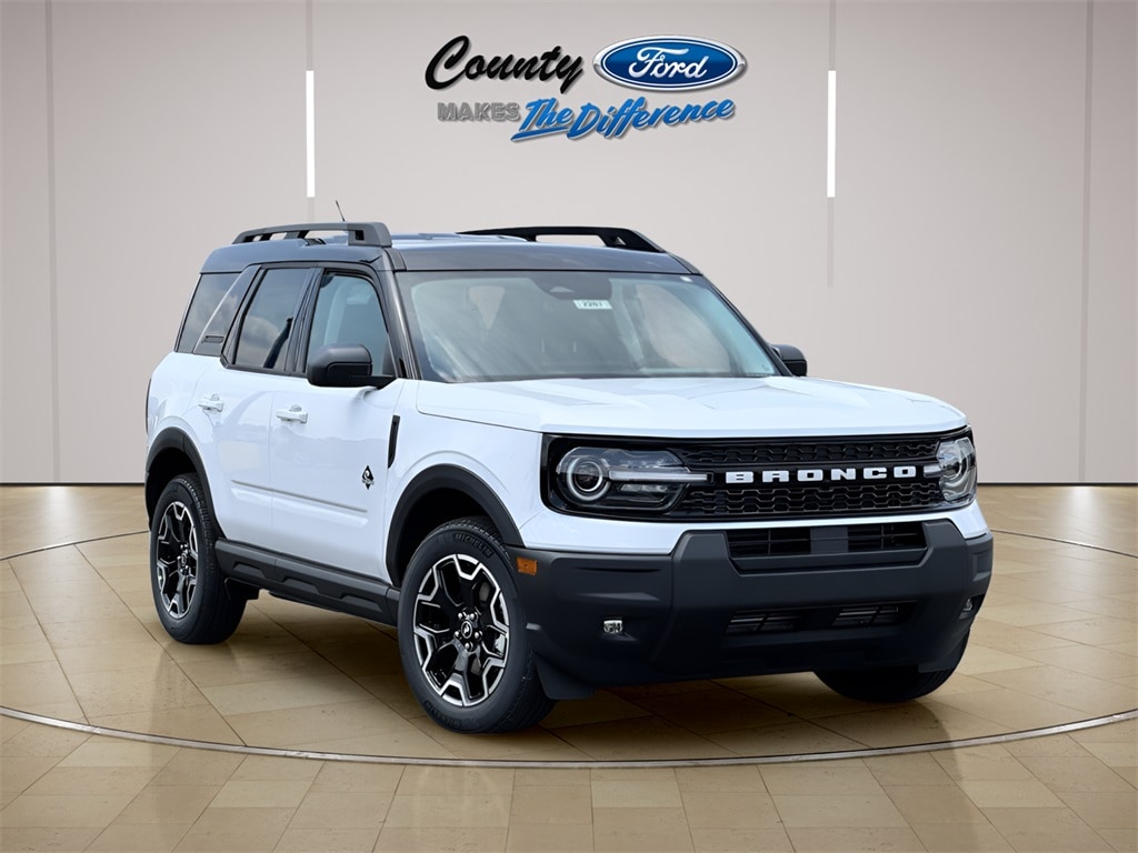 2025 Ford Bronco Sport Outer Banks's photo