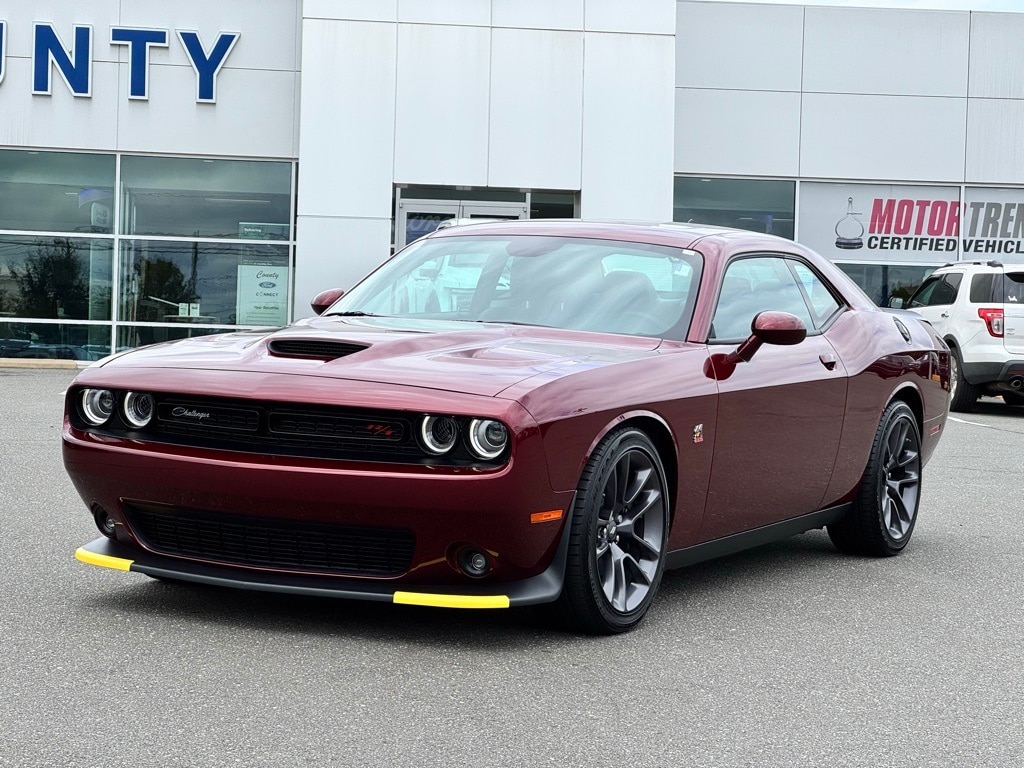 2023 Dodge Challenger R/T Scat Pack photo 2