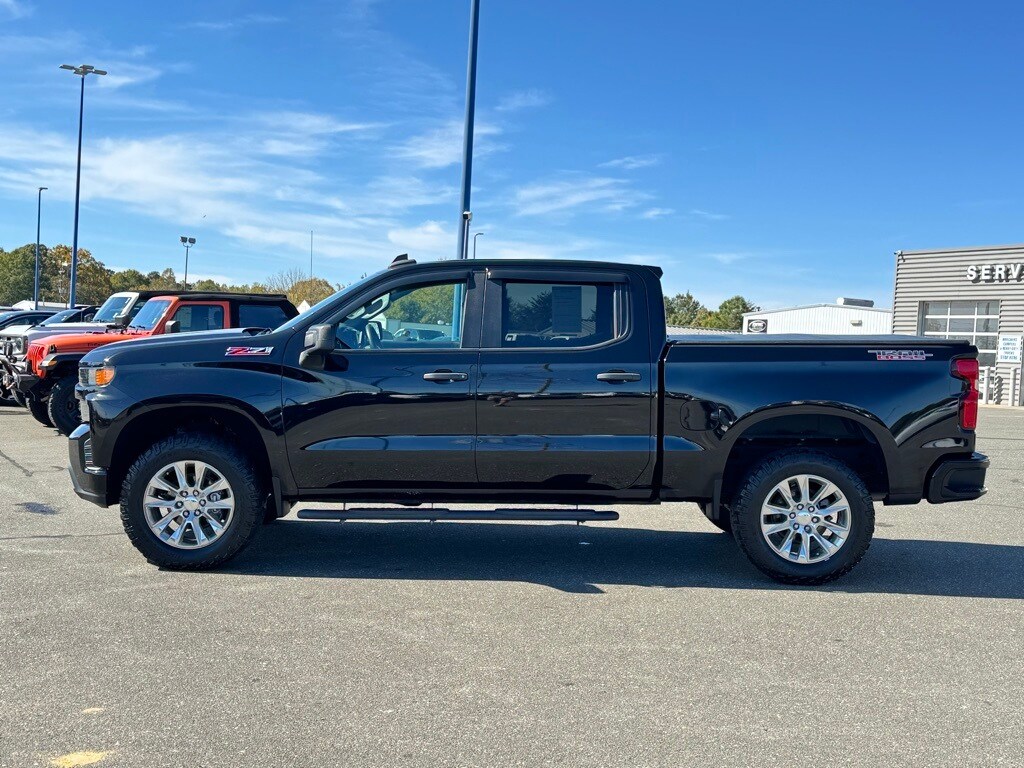 2021 Chevrolet Silverado 1500 Custom Trail Boss photo 3
