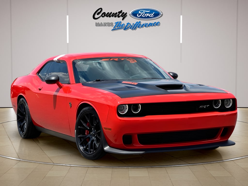 2016 Dodge Challenger SRT Hellcat's photo