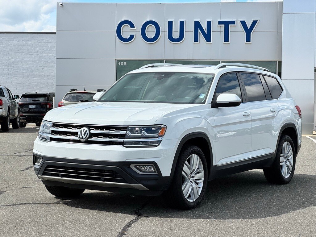 2019 Volkswagen Atlas SEL photo 2