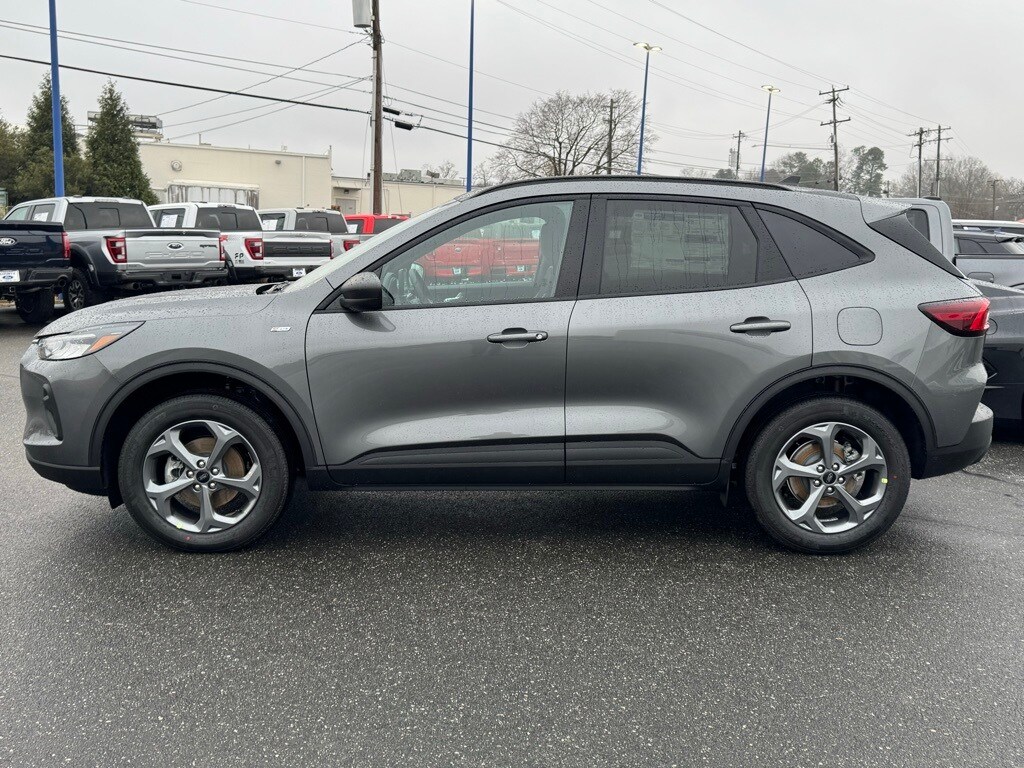 2025 Ford Escape ST-Line photo 3