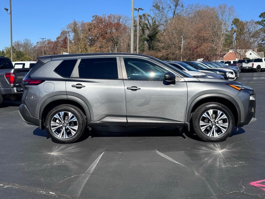 Used 2022 Nissan Rogue SV SUV