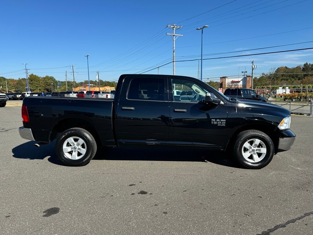 2023 Ram 1500 Classic SLT photo 3