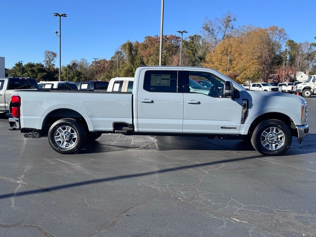 New 2026 Ford F-350SD Lariat Truck