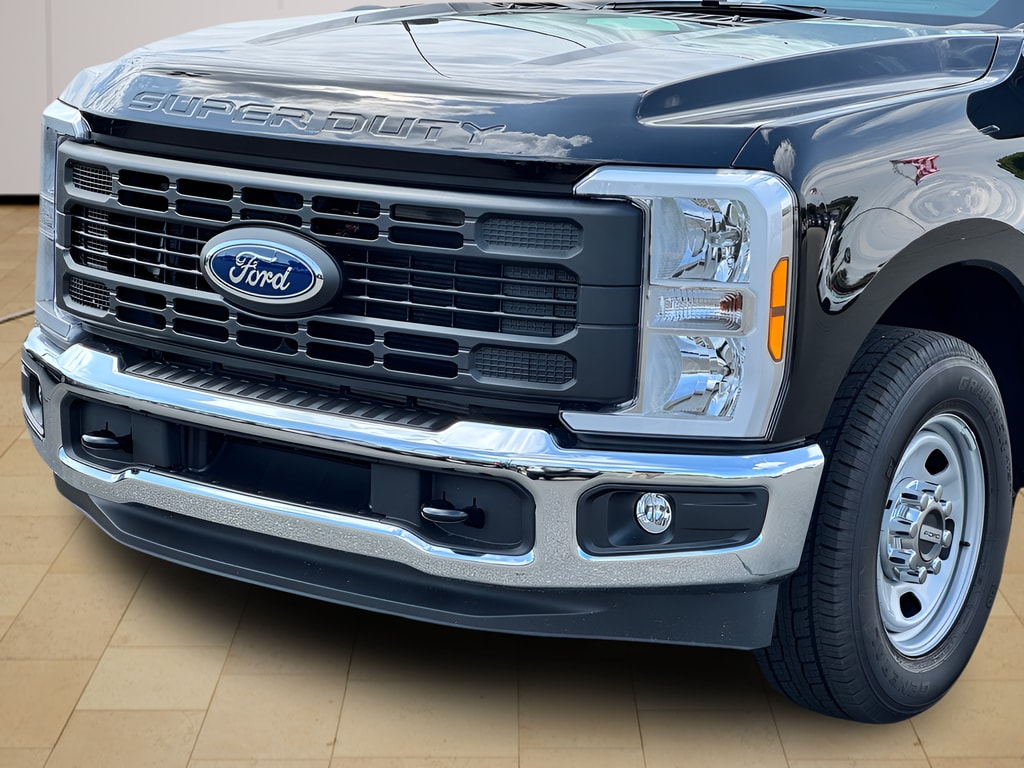 2025 Ford F-350 Super Duty XL - Photo 12