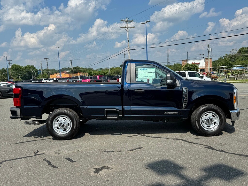 2025 Ford F-350 XL photo 3