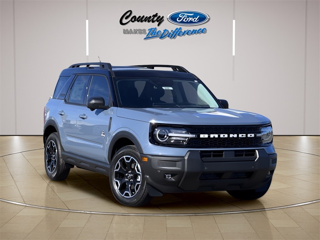 2025 Ford Bronco Sport Outer Banks's photo
