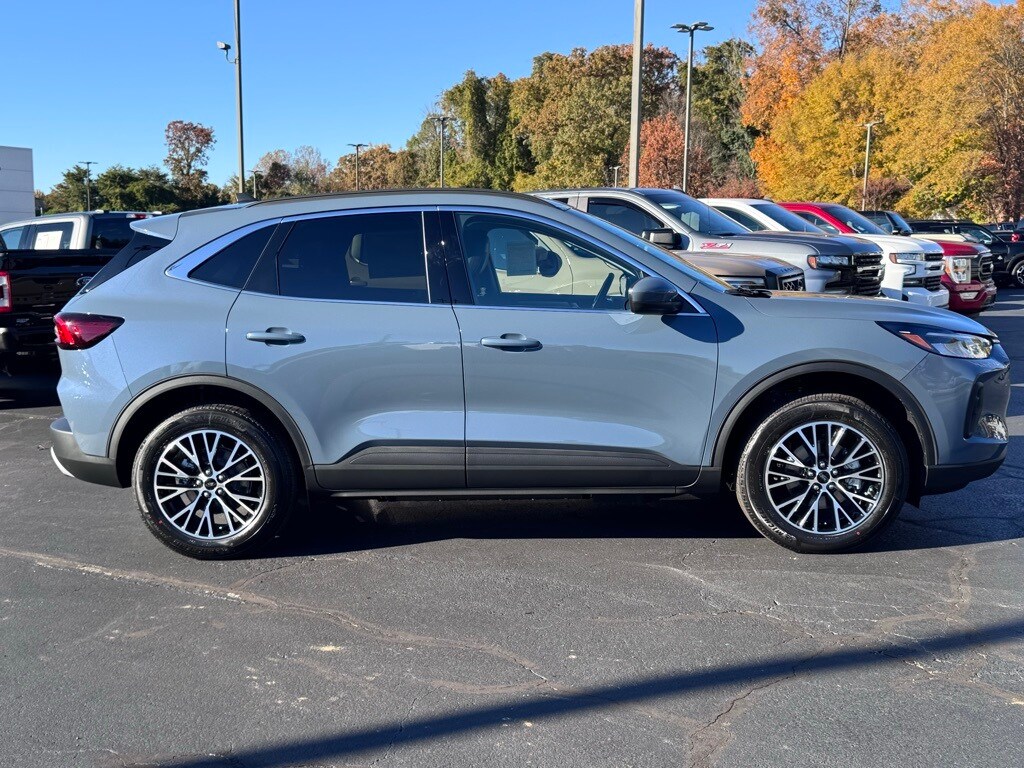 New 2026 Ford Escape Plug-In Hybrid Base SUV