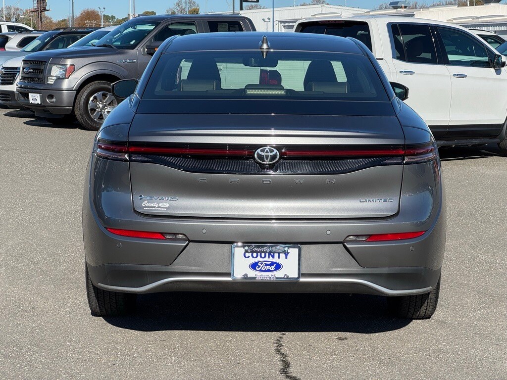 2024 Toyota Crown Limited photo 3