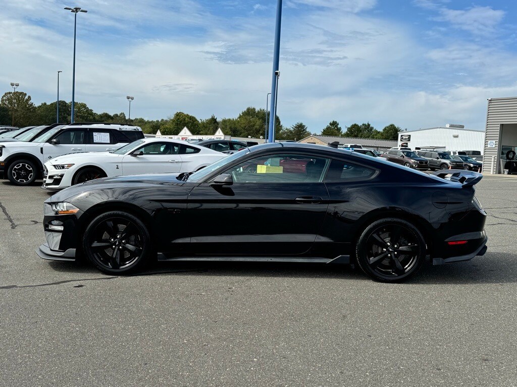 2021 Ford Mustang GT photo 3