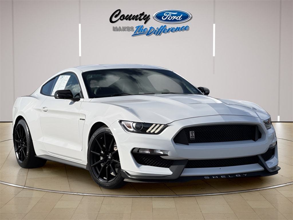 2018 Ford Mustang Coupe 