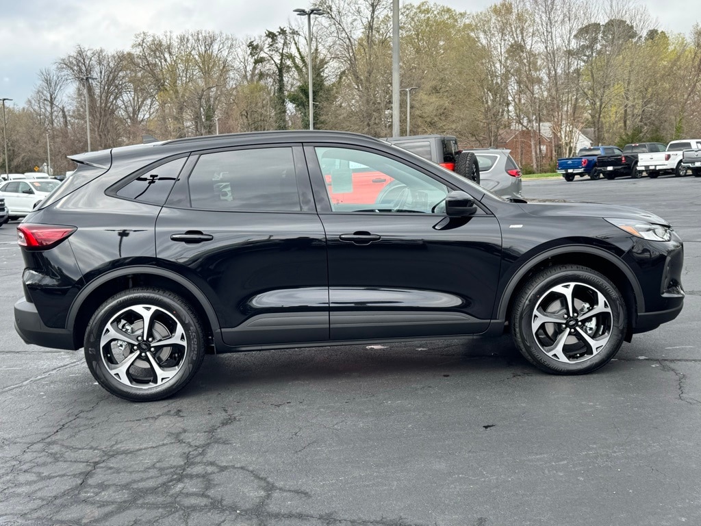 New 2025 Ford Escape ST-Line Select SUV