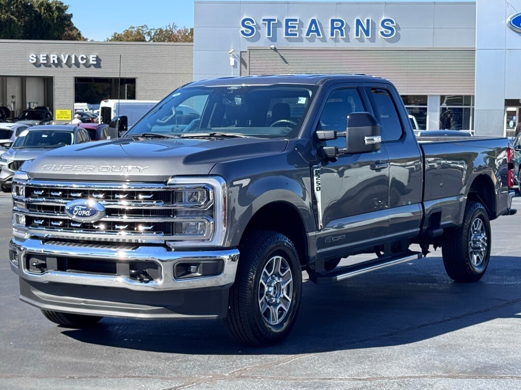Used 2024 Ford F-250SD Lariat Truck