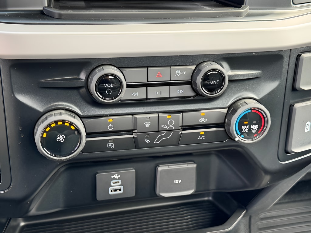 2025 Ford F-350 Super Duty XL - Photo 22