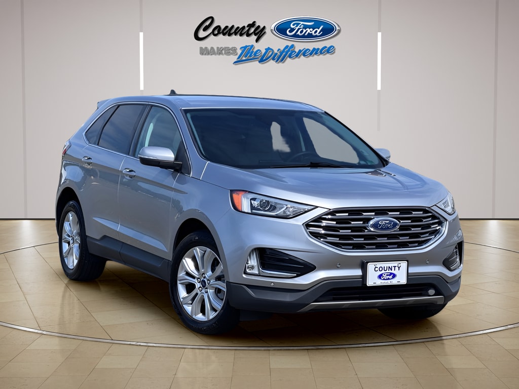 2022 Ford Edge Titanium AWD's photo
