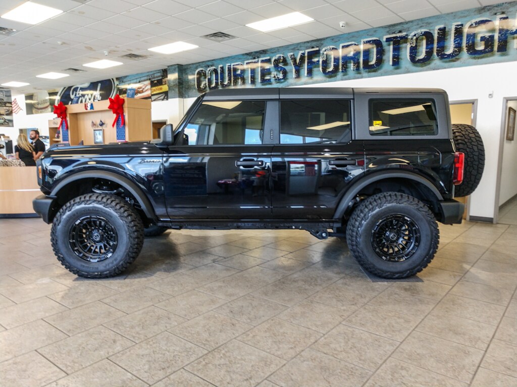 New 2026 Ford Bronco Base SUV