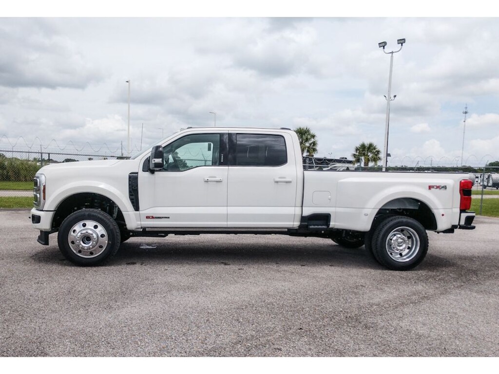 New 2026 Ford F-450 Platinum Truck Crew Cab
