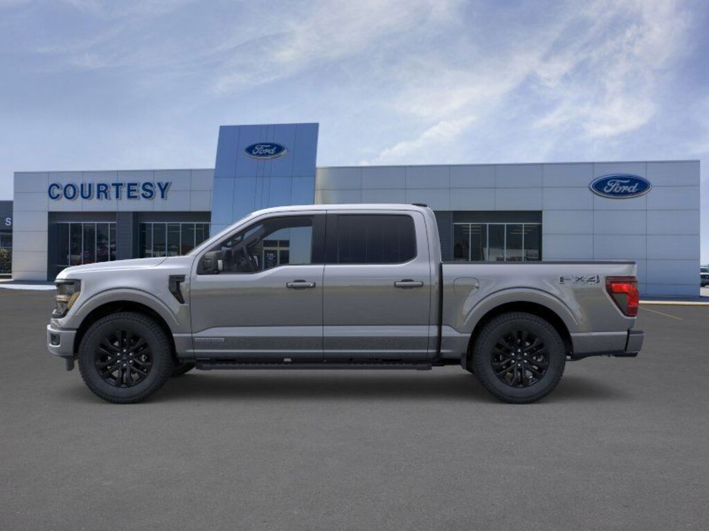 New 2025 Ford F-150 XLT Truck SuperCrew Cab