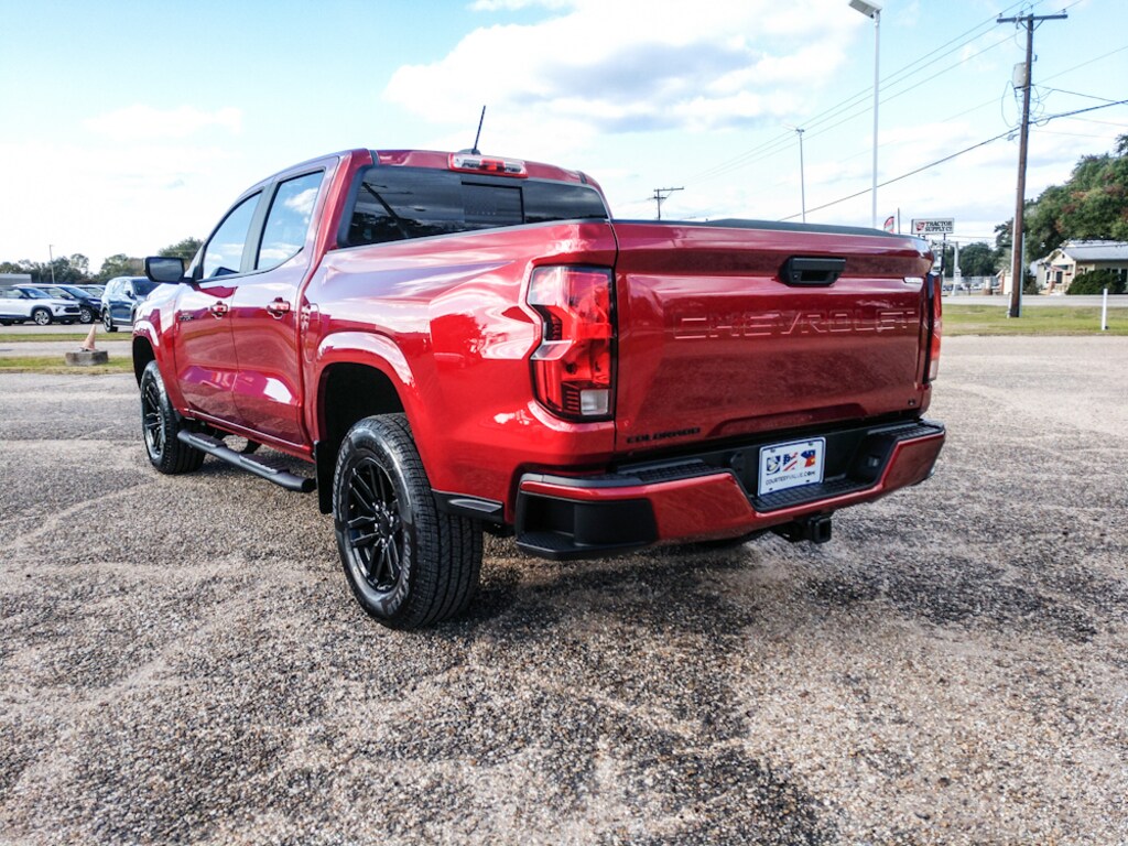 Used 2024 Chevrolet Colorado 2WD LT Truck Crew Cab