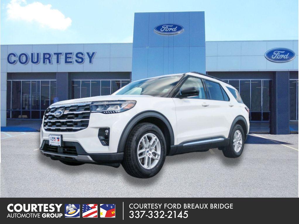 2025 Ford Explorer Active's photo