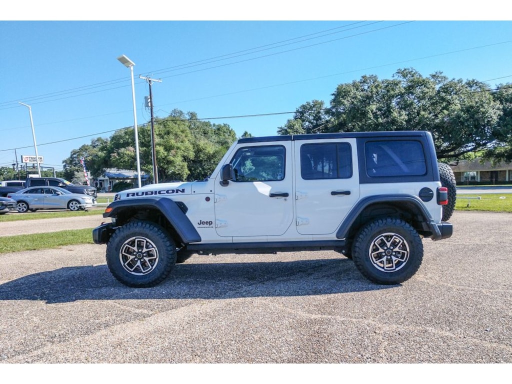 Used 2025 Jeep Wrangler Rubicon SUV
