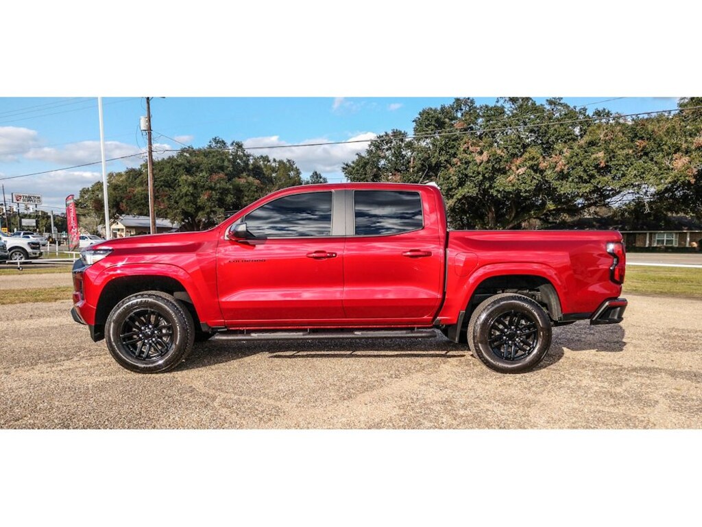 Used 2024 Chevrolet Colorado 2WD LT Truck Crew Cab